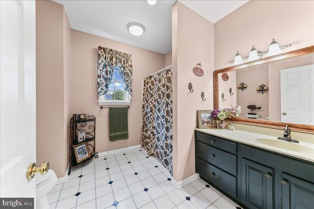 267 WYNCOTE DR, Oxford, PA 19363