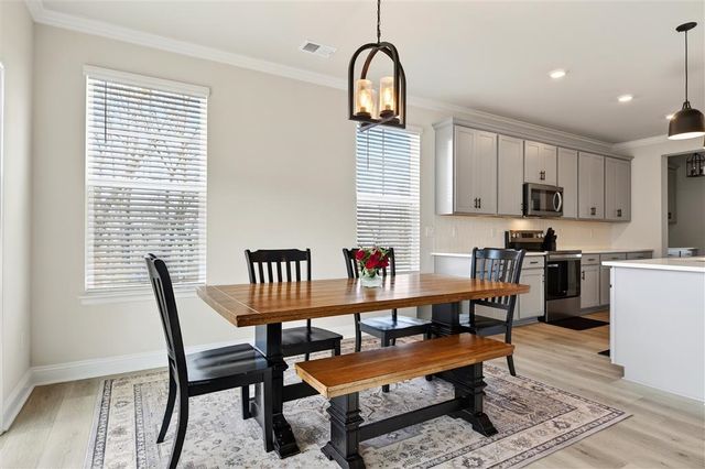 20 AVONWOODS CT, Staunton, VA 24401