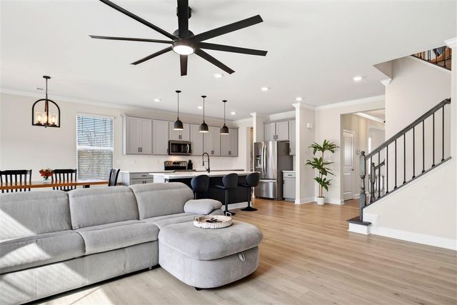 20 AVONWOODS CT, Staunton, VA 24401