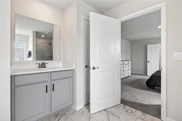 20 AVONWOODS CT, Staunton, VA 24401