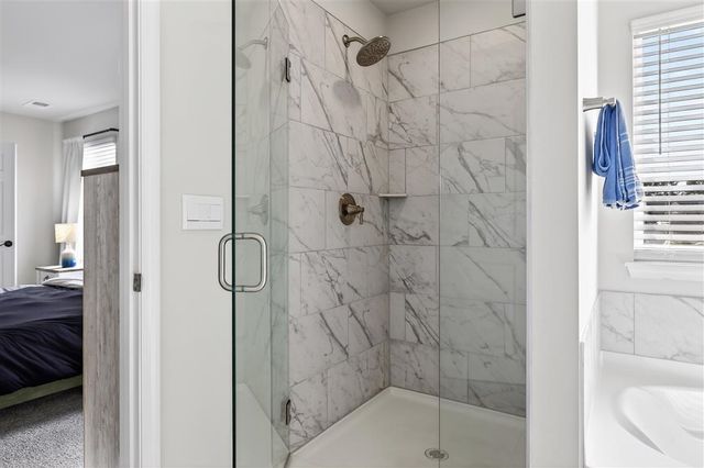 20 AVONWOODS CT, Staunton, VA 24401