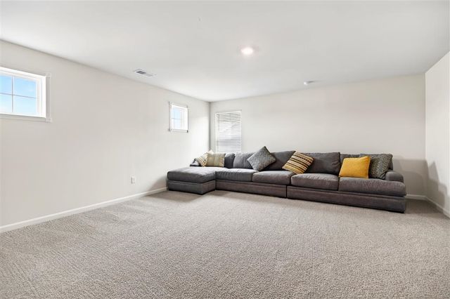 20 AVONWOODS CT, Staunton, VA 24401