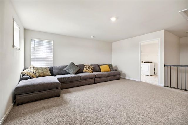 20 AVONWOODS CT, Staunton, VA 24401