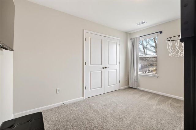 20 AVONWOODS CT, Staunton, VA 24401