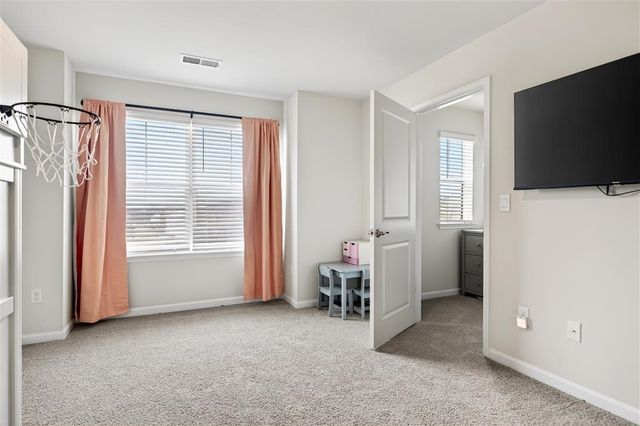 20 AVONWOODS CT, Staunton, VA 24401