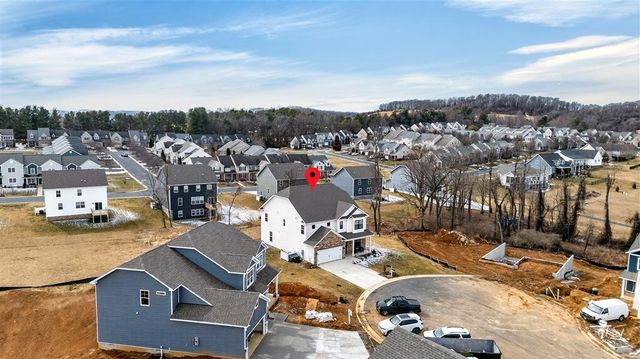 20 AVONWOODS CT, Staunton, VA 24401