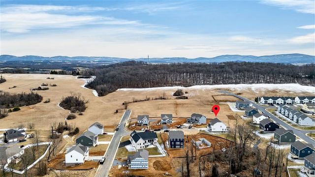 20 AVONWOODS CT, Staunton, VA 24401