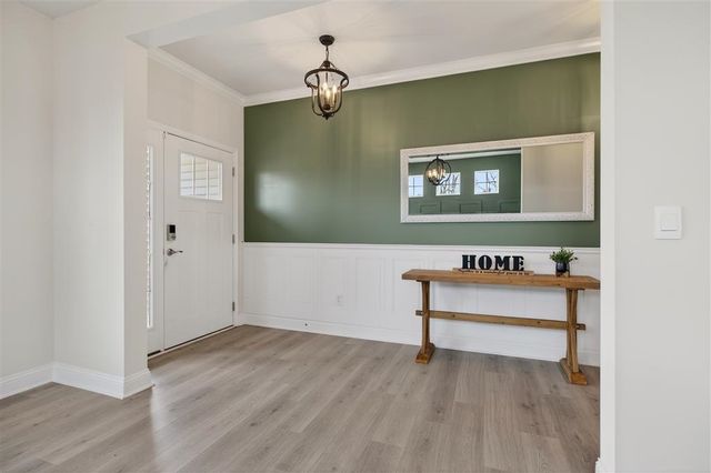 20 AVONWOODS CT, Staunton, VA 24401