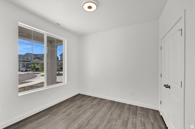 2902 W NORTH SHORE DR, Syracuse, UT 84075