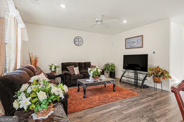 216 Friendship Oak Way, Hampton, GA 30228