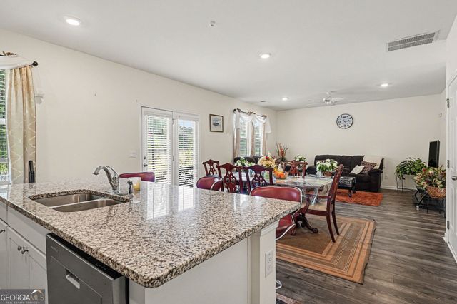 216 Friendship Oak Way, Hampton, GA 30228