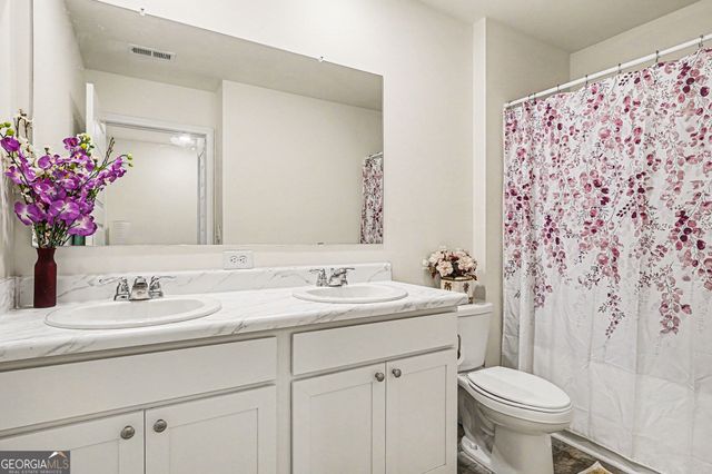 216 Friendship Oak Way, Hampton, GA 30228