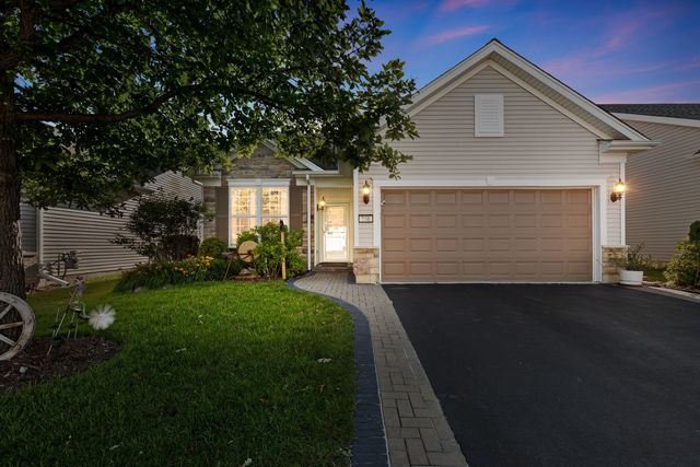860 Cascade Falls Drive, Elgin, IL 60124
