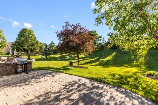 860 Cascade Falls Drive, Elgin, IL 60124