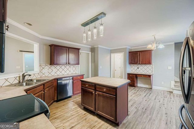 1790 Hickory Station Circle, Snellville, GA 30078