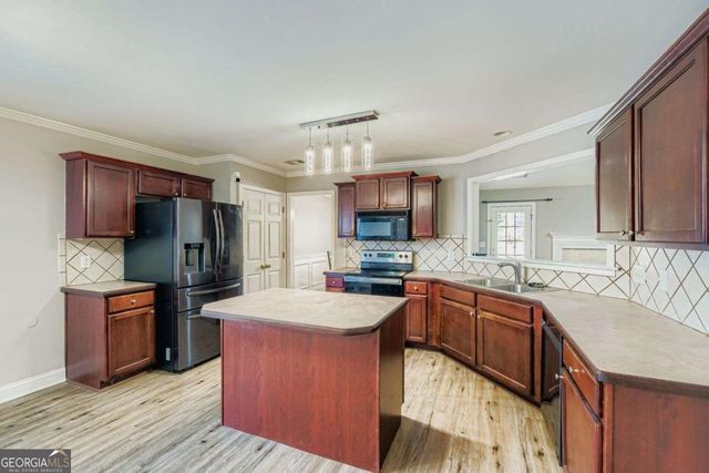 1790 Hickory Station Circle, Snellville, GA 30078