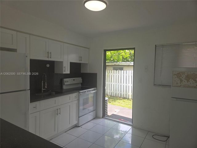 836 NW 98th Street, Miami, FL 33150