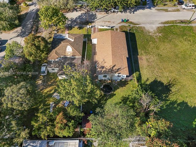 836 NW 98th Street, Miami, FL 33150