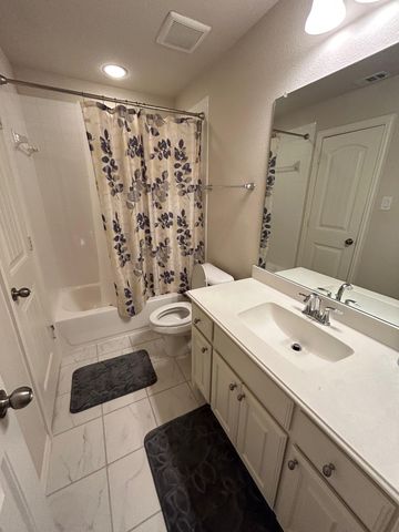 316 Warwick Boulevard, Lewisville, TX 75056