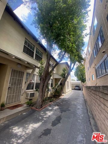 6254 Whitsett Avenue, North Hollywood, CA 91606
