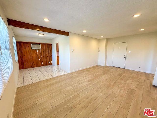 6254 Whitsett Avenue, North Hollywood, CA 91606