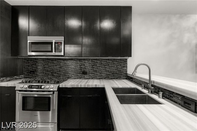 4525 Dean Martin Drive 511, Las Vegas, NV 89103