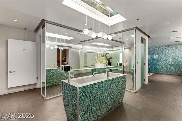 4525 Dean Martin Drive 511, Las Vegas, NV 89103