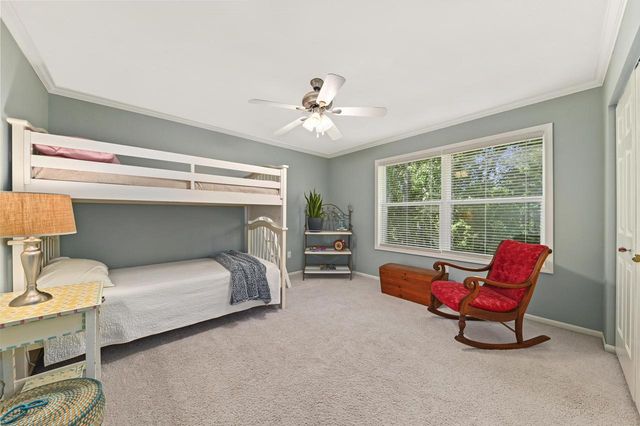 412 E Red Pine CIRCLE, Dousman, WI 53118
