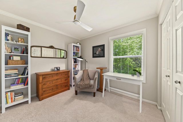412 E Red Pine CIRCLE, Dousman, WI 53118