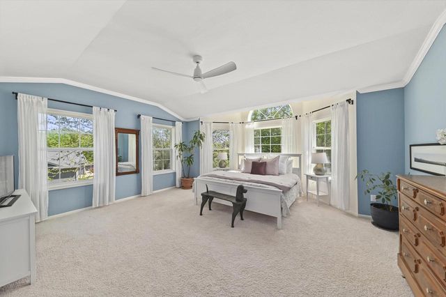 412 E Red Pine CIRCLE, Dousman, WI 53118