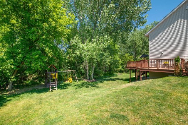 412 E Red Pine CIRCLE, Dousman, WI 53118