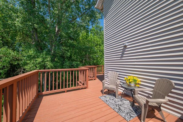 412 E Red Pine CIRCLE, Dousman, WI 53118