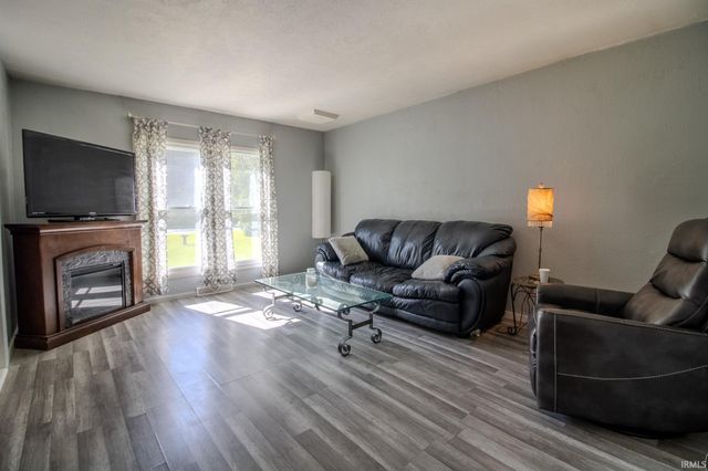 1280 S 300 E, Knox, IN 46534