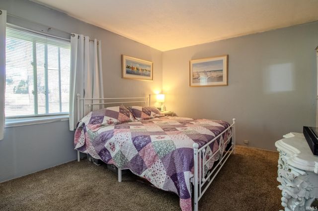 1280 S 300 E, Knox, IN 46534