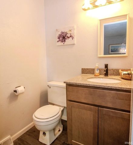 1280 S 300 E, Knox, IN 46534