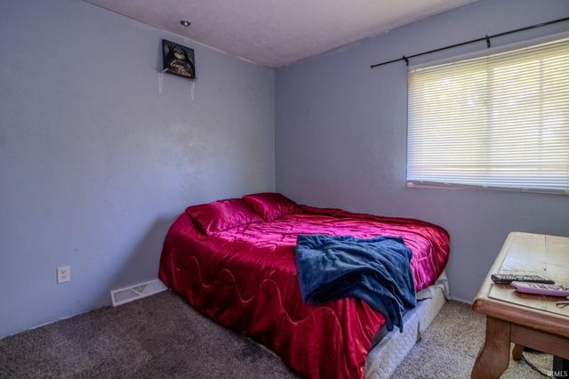 1280 S 300 E, Knox, IN 46534