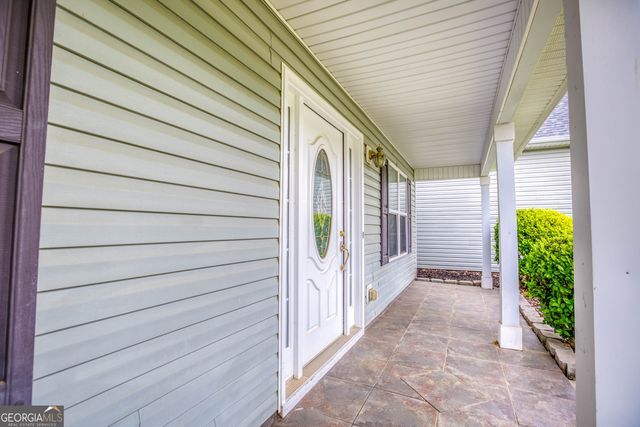 407 Gladiola Drive, Auburn, GA 30011