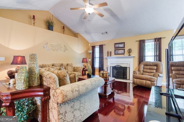 407 Gladiola Drive, Auburn, GA 30011