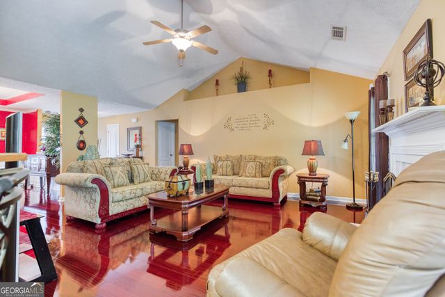 407 Gladiola Drive, Auburn, GA 30011