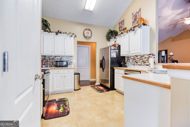 407 Gladiola Drive, Auburn, GA 30011