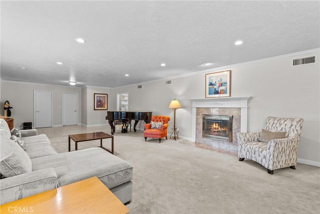 9513 Bianca, Northridge, CA 91325