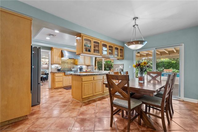 9513 Bianca, Northridge, CA 91325