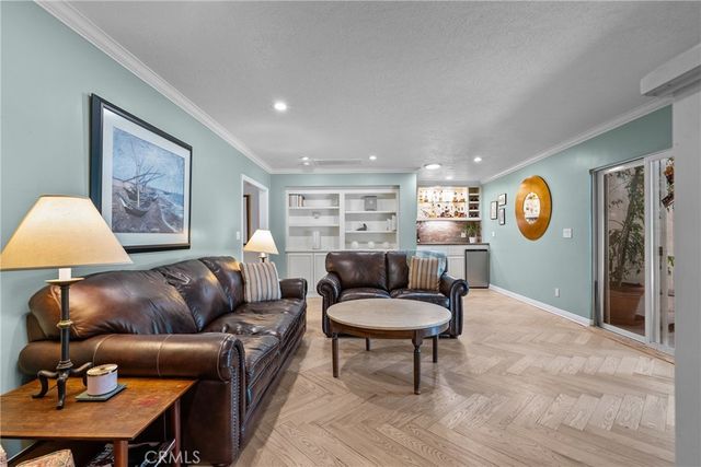 9513 Bianca, Northridge, CA 91325