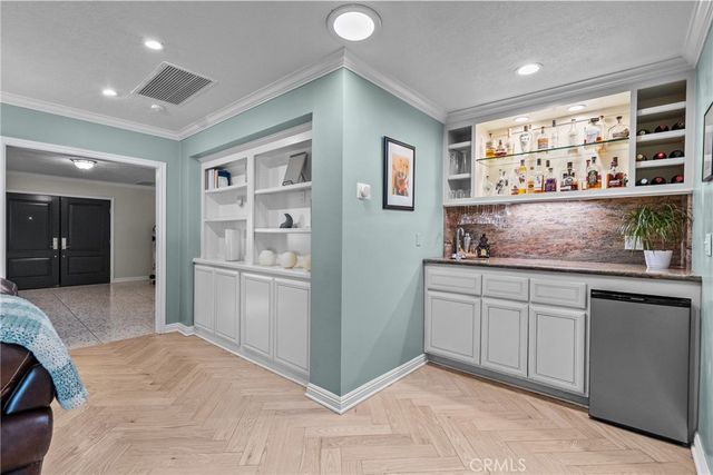 9513 Bianca, Northridge, CA 91325