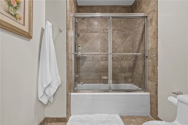 9513 Bianca, Northridge, CA 91325