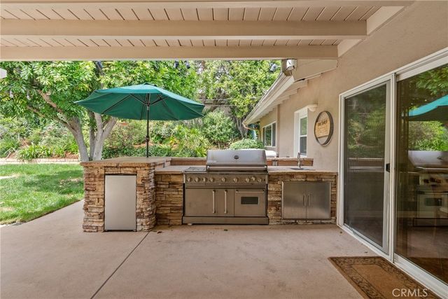 9513 Bianca, Northridge, CA 91325