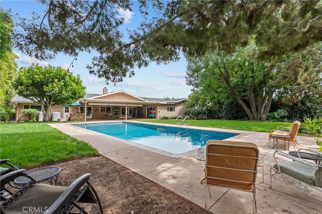 9513 Bianca, Northridge, CA 91325