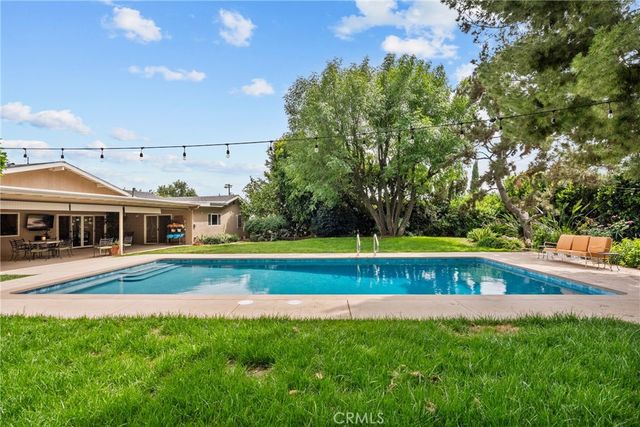 9513 Bianca, Northridge, CA 91325