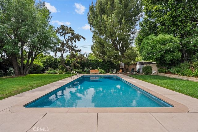 9513 Bianca, Northridge, CA 91325