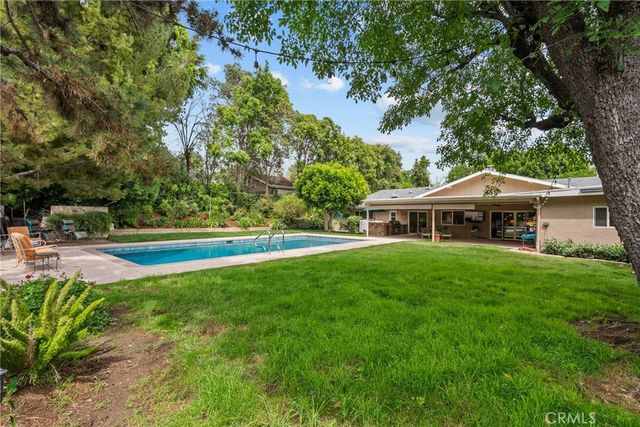 9513 Bianca, Northridge, CA 91325